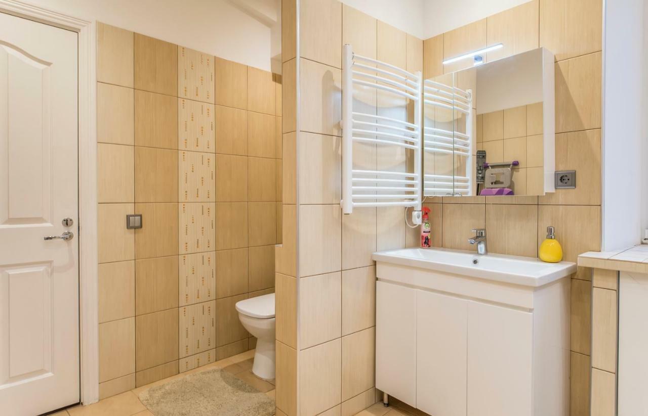 Charming Spacious 3 Bedroom In Old Town リガ エクステリア 写真