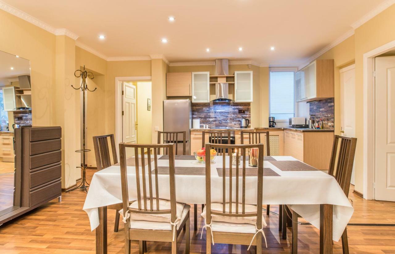 Charming Spacious 3 Bedroom In Old Town リガ エクステリア 写真